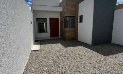 Casa para Venda em Vitória da Conquista, Primavera, 3 dormitórios, 1 suíte, 1 banheiro, 2 vagas