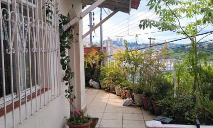 Casa com 3 quartos à venda na Rua Doutor Cândido Fontoura da Silveira, Vila Gato, Bragança Paulista