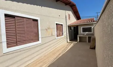 Casa à Venda – Jardim do Lago | 2 Dormitórios | 91 m² Construídos | 165 m² de Terreno