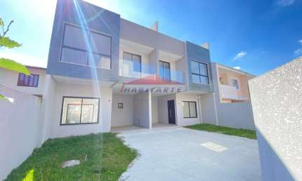 Sobrado de 3 quartos com 1 suíte, 2 vagas no Uberaba, Curitiba-PR
