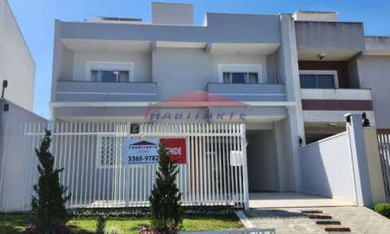 Lindo sobrado localizado no bairro Uberaba-Curitiba-PR