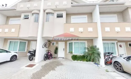Lindo sobrado triplex localizado no bairro jardim das américas-curitiba-pr