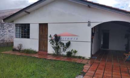 Casa a venda em São José dos Pinhais - Afonso Pena: 2quartos, sala,banheiro, 4 vagas de garagem, Edicula, amplo espaco externo!