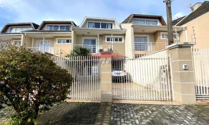 Casa com 3 quartos à venda na Rua Bananas, 30, Uberaba, Curitiba, 176 m2 por R$ 899.000