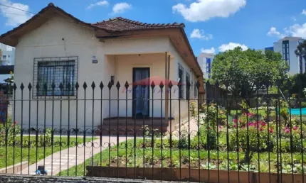 Oportunidade Única: Terreno de 990m² à Venda em Novo Mundo, Curitiba-PR - Ideal para construção de prédios ou condomínio!