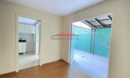 Imperdível! Sobrado à venda em Curitiba-PR, Bairro Alto. 3 quartos, 1 suíte, 1 sala, 3 banheiros, 2 vagas, 100m².