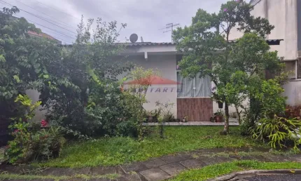Imperdível oportunidade: casa à venda em curitiba-pr, com 3 quartos, 1 suíte e 2 vagas de garagem no uberaba!