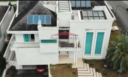 Imóvel de Luxo: Casa em Condomínio com 5 Suítes em Uberaba, Curitiba-PR - 941,58m² de Pura Sofisticação!