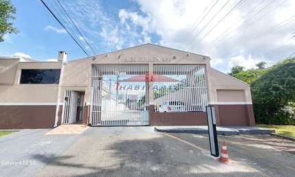 Casa em Condomínio à Venda em Curitiba-PR, Bairro Uberaba - 2 Quartos, 2 Salas, 2 Vagas de Garagem, 80m².