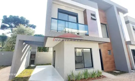 Imperdível sobrado à venda em Curitiba-PR, bairro Uberaba: 3 quartos, 1 suíte, 2 salas, 3 banheiros, 1 vaga de garagem, 95,53m².