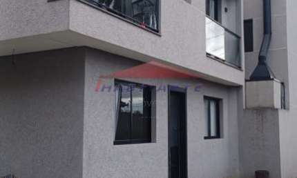Excelente Sobrado em Condomínio à Venda em Curitiba-PR, Bairro Uberaba  3 quartos, 1 suíte, 1 sala, 3 banheiros, 2 vagas, 93m²