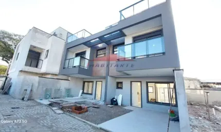 Sobrado à venda em Curitiba-PR, Jardim das Américas: 3 quartos, sendo 1 suíte,  sala de jantar e estar, 3 banheiros,  vaga de garagem, 166m².