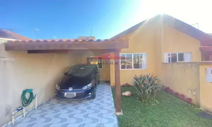 Casa à venda em Curitiba-PR, Uberaba: 2 quartos, sendo 1 suíte, 1 sala, 2 banheiros, 1 vaga de garagem, 99m². Aproveite!