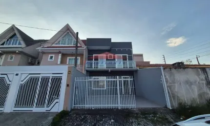 Imperdível sobrado à venda em curitiba-pr, no bairro uberaba: 3 quartos, sendo 1 suíte, 2 salas, 2 banheiros, 2 vagas, 135m².