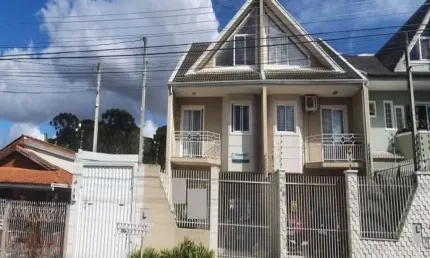 Excelente sobrado tríplex à venda, localizado no bairro uberaba - curitiba -pr.
