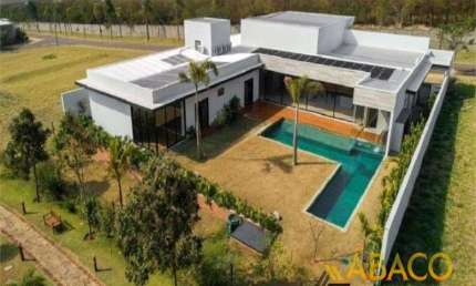 Casa com 5 quartos para alugar em Água Vermelha, São Carlos 