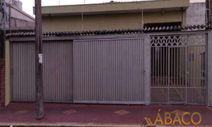 Casa com 3 quartos para alugar no Centro, São Carlos 