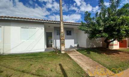 Casa com 2 quartos para alugar no Jardim Ipanema, São Carlos 