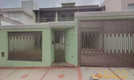 Casa com 4 quartos para alugar no Jardim de Cresci, São Carlos 