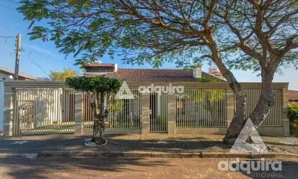Casa à venda com piscina aquecida e coberta no bairro órfãs