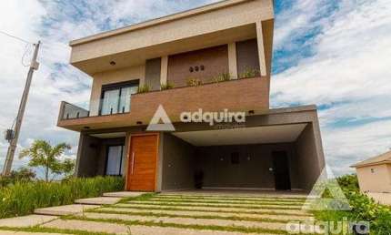 Exclusiva Residência em Condomínio Fechado  de Alto Padrão, 4 Quartos (2 suítes e 2 Demi-suítes), 2