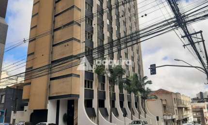 Apartamento em localização privelegiada para venda e locação contendo 4 quartos, 2 vagas, Centro, P