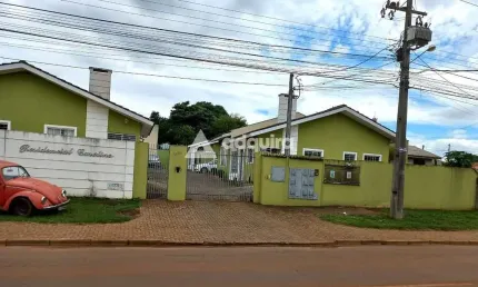 Casa à venda em condomínio próxima à AABB, Uvaranas, Ponta Grossa, PR