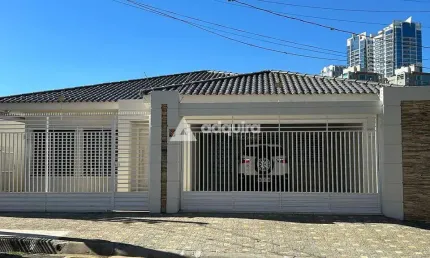 Casa à venda com 3 suítes, no bairro Estrela, Ponta Grossa, PR