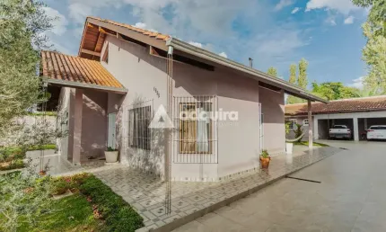 Lindo Sobrado com toque Colonial à venda, próximo ao Fontana di Trevi com quintal , edícula e escri