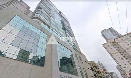 Apartamento de Luxo com Vista para o Mar - Andar Alto em Itapema