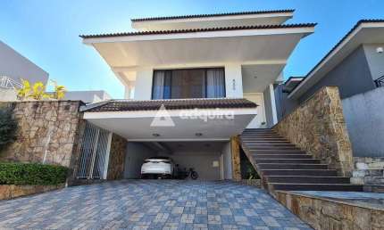 Uma casa elegante e aconchegante à venda na Vila Estrela, Ponta Grossa, PR