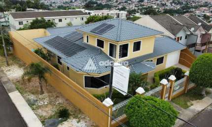 Sobrado à venda, com 3 quartos (sendo 2 suítes) e 5 banheiros, no Jardim Carvalho, Ponta Grossa, PR