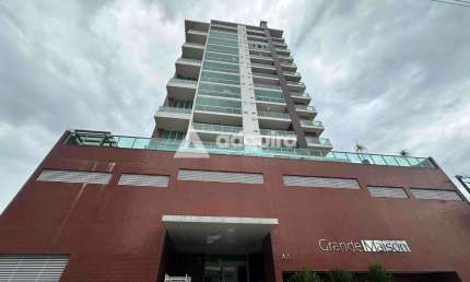 Apartamento contendo 2 suítes no edifício Grande Maison