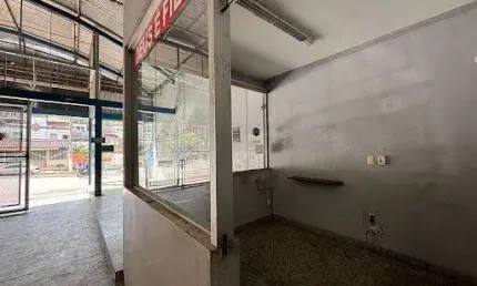 Galpão em Avenida Presidente Tancredo de Almeira Neves  -  Coronel Fabriciano