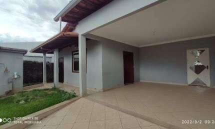 Casa térrea para  venda ou locação no bairro Giovanini