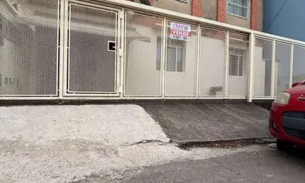 Oportunidade no Bairro Giovannini – Apartamento Térreo com 3 Quartos!