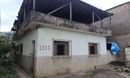 Casa na avenida Magalhaes PInto, Melo Viana, Coronel Fabriciano