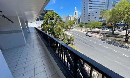 Apartamento à venda com 03 quartos, 140 m² em Boa Viagem - Recife/PE.