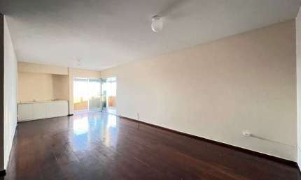 Apartamento à venda na beira mar de Boa Viagem, 04 quartos, 159 m² e 02 vagas. Ed. Segóvia