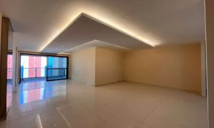 Apartamento à venda com 04 quartos sendo 02 suítes, 02 vagas de garagem, 261 m² em Boa Viagem - Recife/PE
