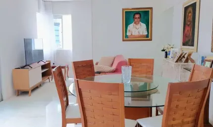 Apartamento com 3 quartos a 300 metros da praia de boa viagem.