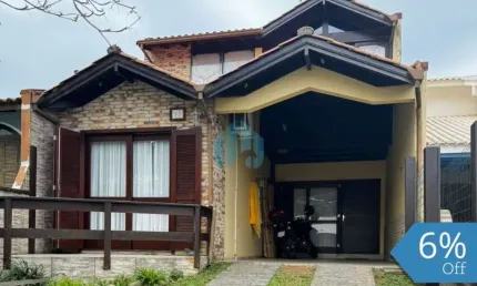 Belo e Amplo Sobrado, a Três Quadras do Mar, Loteamento Morrinhos, Ferraz | Garopaba - SC