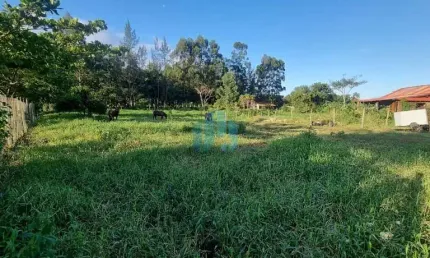 Amplo terreno residencial e comercial, a 350 m da cachoeira e 1,5 m da praia do siriú, em garopaba!