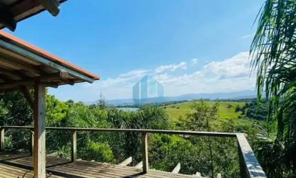 Linda Casa na Praia do Rosa, com Vista p/ Lagoa da Ibiraquera, em Amplo Terreno!