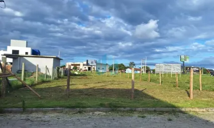 Ótimo Terreno Localizado no Loteamento Lagoa Encantada, a 3 km da Praia da Barra e 6 km da Praia Central!