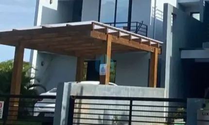 Bela Casa Localizada no Bairro Pinguirito, ao Lado do Centro de Garopaba!