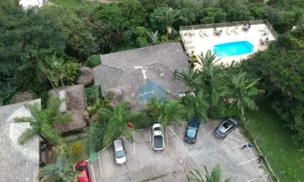 Linda Pousada Localizada na Praia do Silveira, Pousada Silveira Ecovillage, em Garopaba!