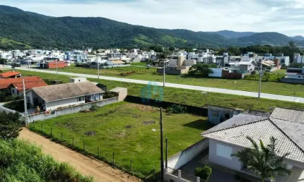 Amplo terreno a poucos minutos do centro de garopaba, bairro areias de palhocinha.