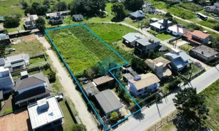 Imóvel em amplo terreno, no bairro areias de palhocinha, uma das melhores áreas p/ empreendimento, em garopaba!