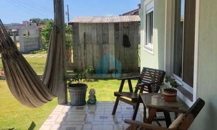 Linda Casa a Poucos Minutos do Centro de Garopaba, Loteamento Pedra Branca.